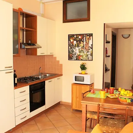 公寓 Gaia Holidays 切法卢